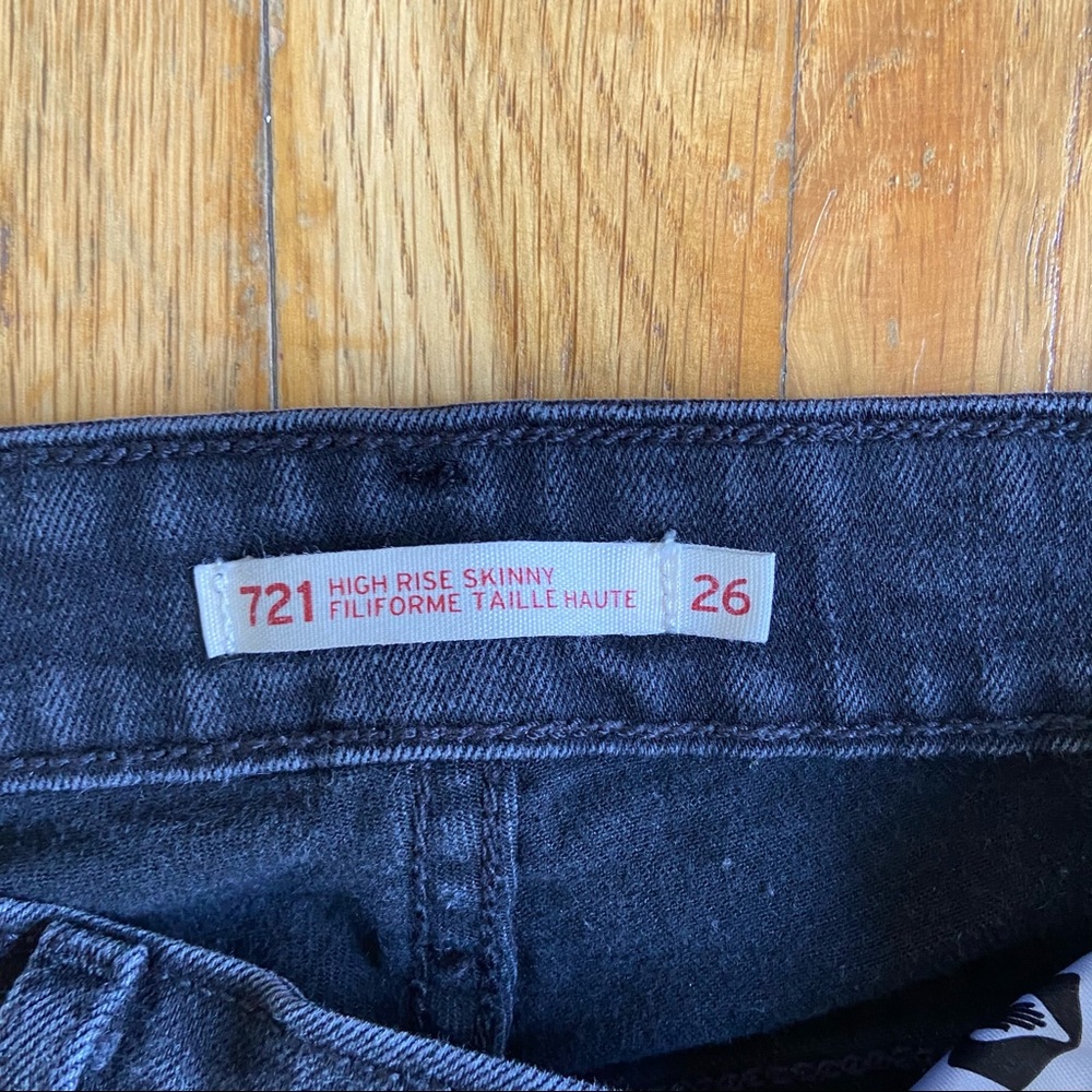Levi’s High Rise Skinny - Picture 4 of 7